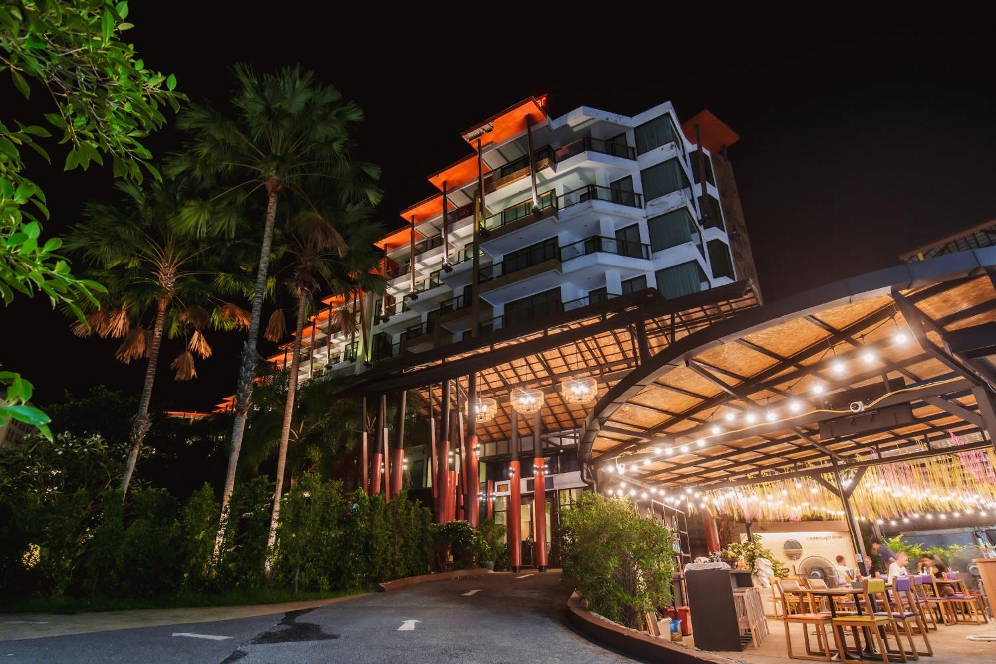 The Lunar Patong Kültér fotó